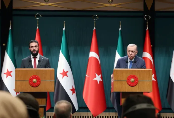 sara-yaptirimlarin-perde-arkasini-anlatti-baskan-erdogan-kritik-rol-ustlendi-1785137833422.png Şara, yaptırımların perde arkasını anlattı: Başkan Erdoğan kritik rol üstlendi