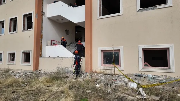 bingolde-170-personelle-deprem-tatbikati-yapildi-1793102773750.jpg