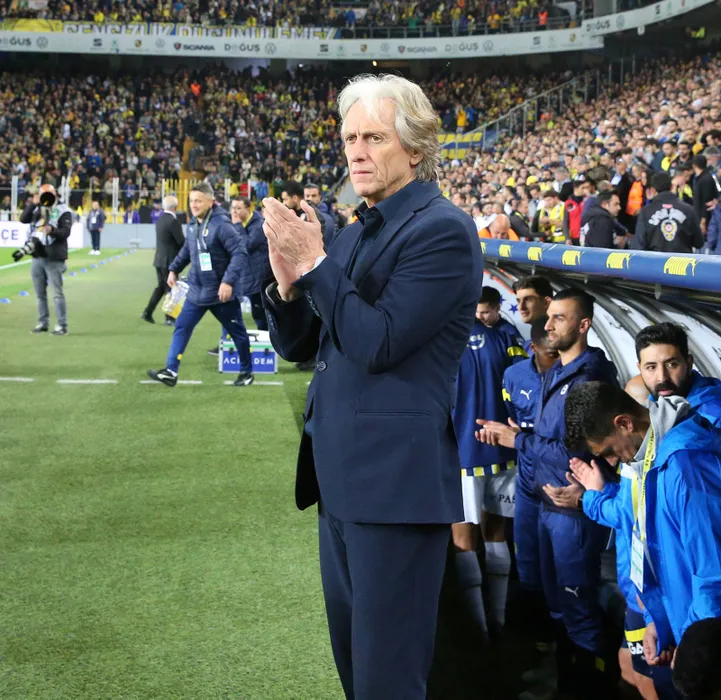 Son dakika Fenerbahçe haberleri: Jorge Jesus'un sözleşmesinde bomba gelişme! Brezilya Milli Takımı konuşulurken...