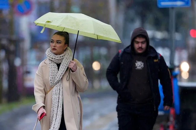 bayramda-hava-nasil-olacak-meteorolojiden-uyarilar-pes-pese-geldi-gunlerce-surecek-1743003291622.jpg