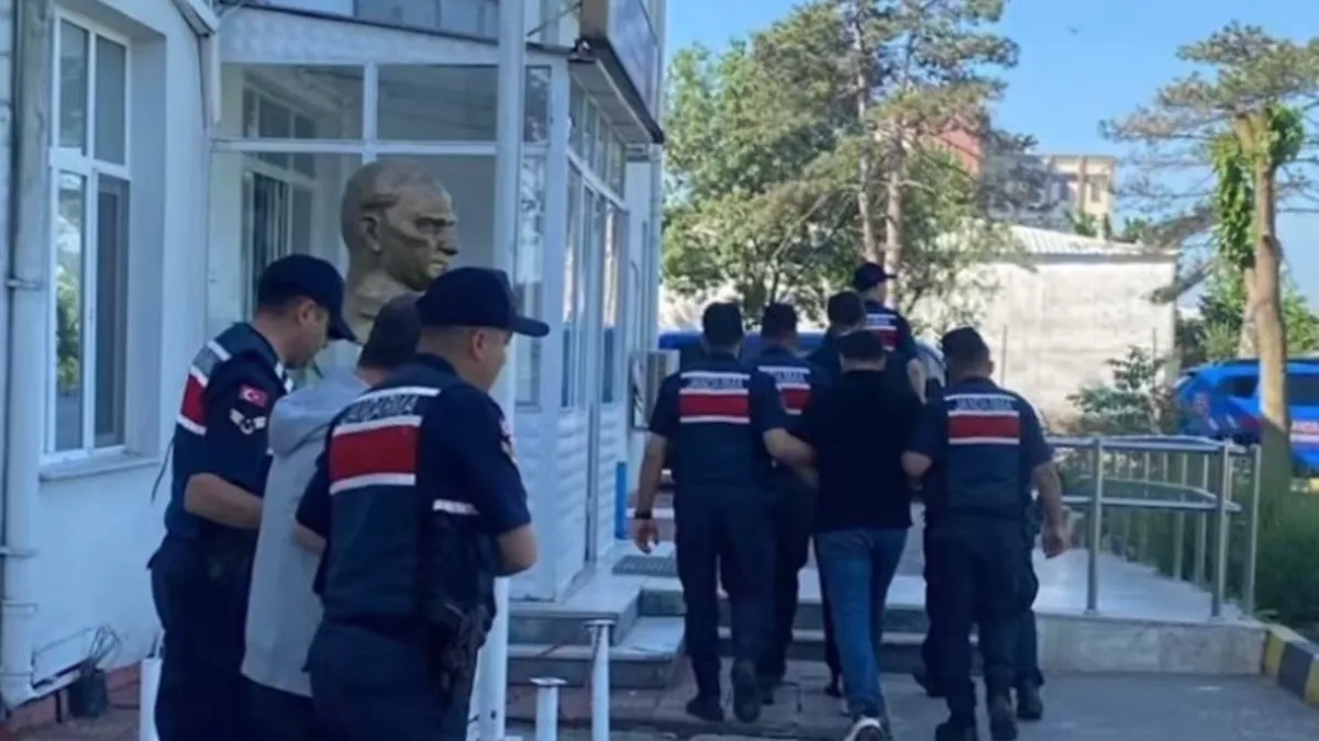 Tekirdağ merkezli 4 ilde şafak operasyonu! 14 gözaltı Tekirdağ merkezli 4 ilde şafak operasyonu! 14 gözaltı