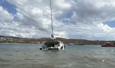 Bodrum'da kuvvetli rüzgar; tekne karaya vurdu #mugla