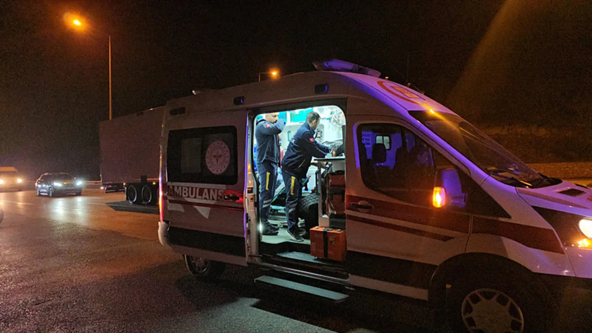 Çorum’da çarpışan iki araçta 4 kişi yaralandı Çorum’da çarpışan iki araçta 4 kişi yaralandı