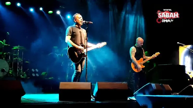 Ünlü şarkıcı Haluk Levent Hatay'ın ana vatana katılışının 82'nci yılı kutlamalarında konser verdi! | Video