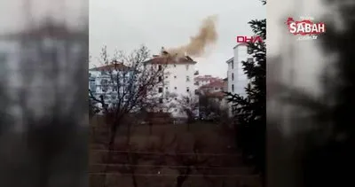 Ankara Çubuk’ta apartmanın çatısına yıldırım düştü | Video