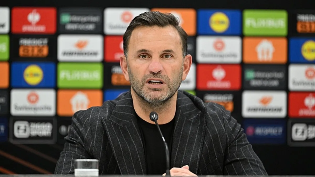 Okan Buruk: “Galatasaray camiası son günlerde kenetlenmeyi gösterdi” Okan Buruk: “Galatasaray camiası son günlerde kenetlenmeyi gösterdi”