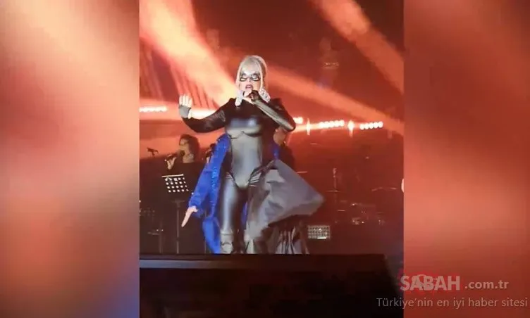 Ajda Pekkan Harbiye konserinde ‘kedi kadın’ oldu!