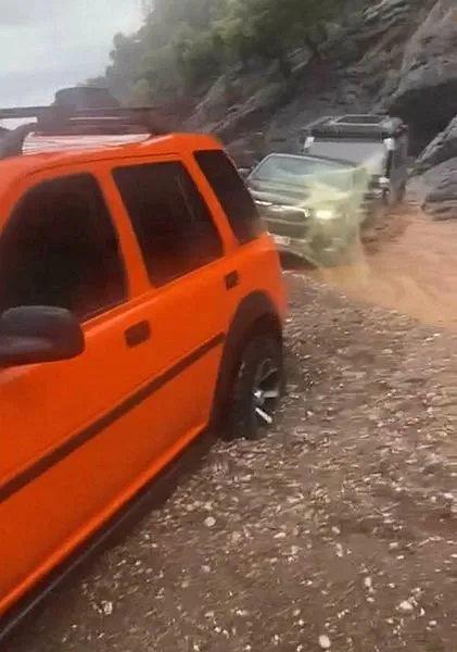 Meteoroloji sarı kodlu uyarmıştı: 4 kenti su bastı! İzmir, Çanakkale, Muğla, Tekirdağ’da son durum