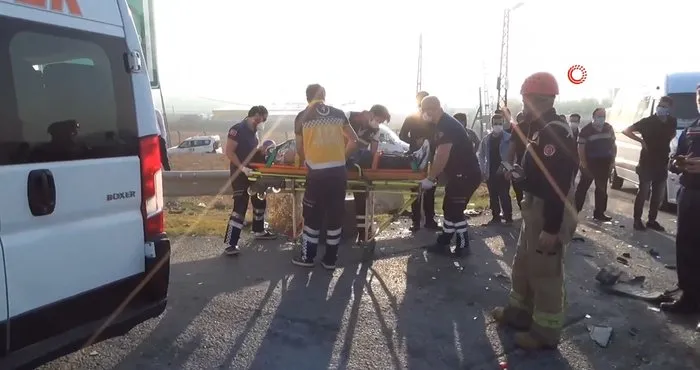 Son dakika haberi: İstanbul’da işçileri taşıyan servis kaza yaptı: 2’si ağır 8 yaralı | Video