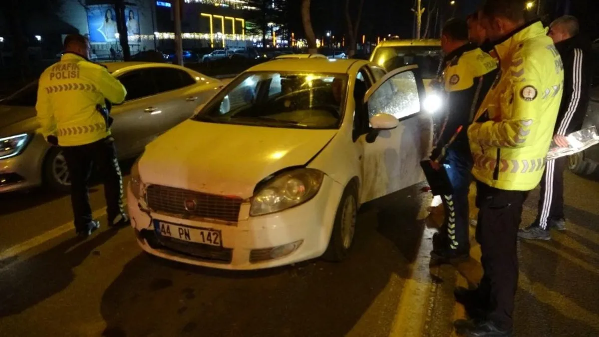 Malatya'da zincirleme kaza! 1 kişi yaralandı Malatya'da zincirleme kaza! 1 kişi yaralandı