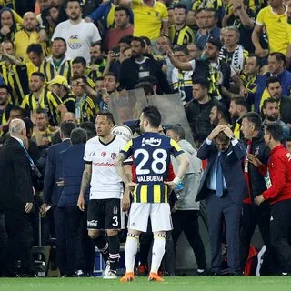 Fenerbahçe'nin savunma planý Emsal var devam etmeli