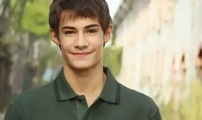 Aşk-ı Memnu’nun Bülent’iydi! Batuhan Karacakaya’nın sevgilisini görenler bir daha baktı