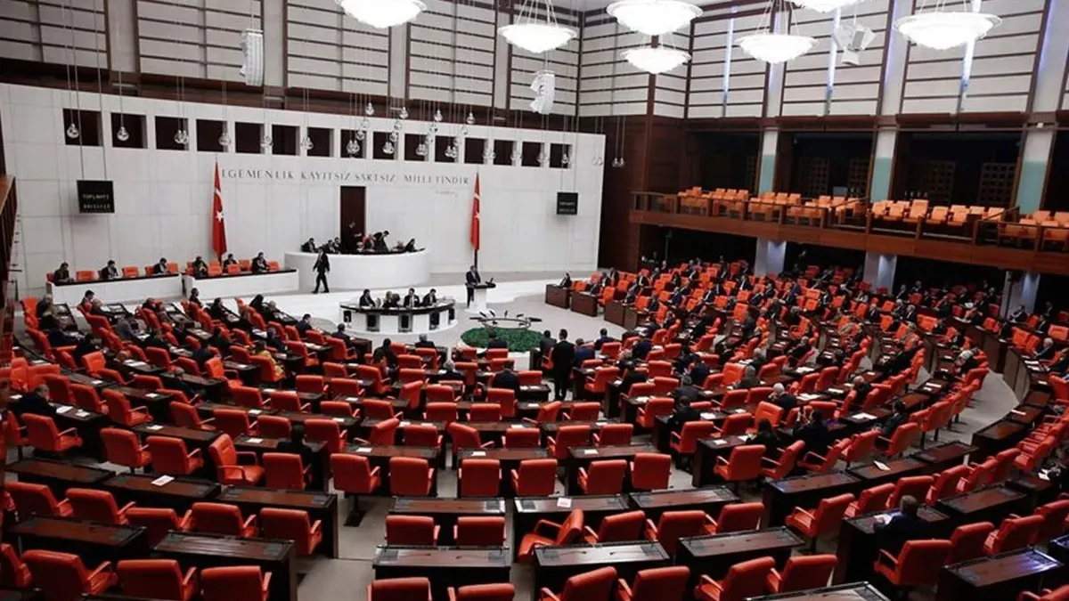 2026 MECLİS AÇILIŞ TARİHİ BELLİ OLDU! TBMM hangi tarihte açılacak, yeni yasama yılı ne zaman başlayacak?