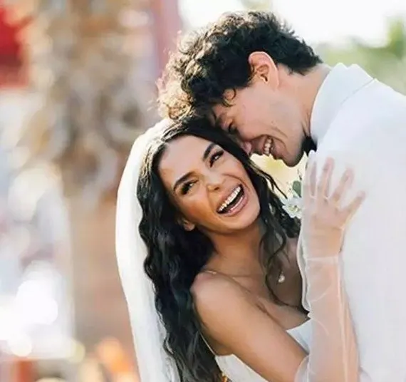 Aşkları dolu dizgin! Ebru Şahin ve Cedi Osman Amsterdam’da aşk tazeledi: Sosyal medyayı sallayan o kareler...