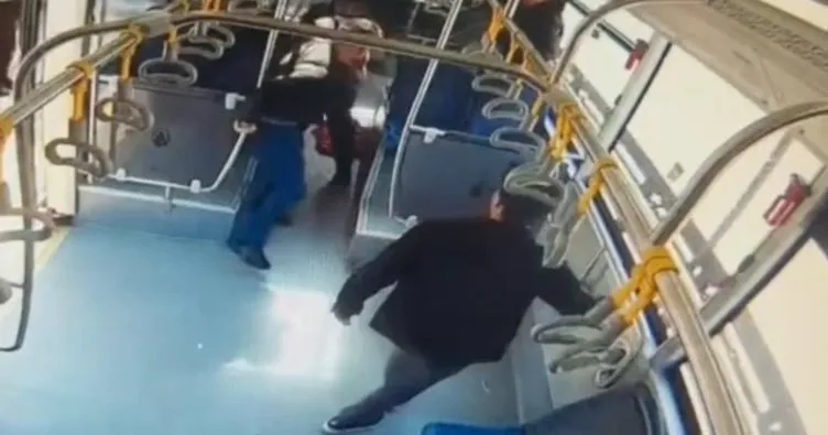 Yer İstanbul: Metrobüsteki bıçaklı kavga kamerada