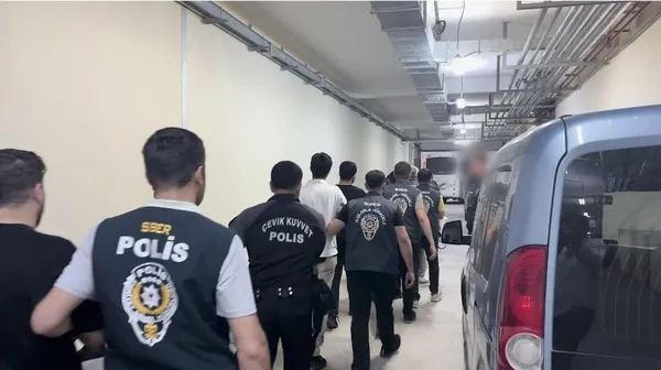 kirsehir-merkezli-4-ilde-yasa-disi-bahis-operasyonu-55-milyon-para-trafigi-tespit-edildi-1790067278287.jpg