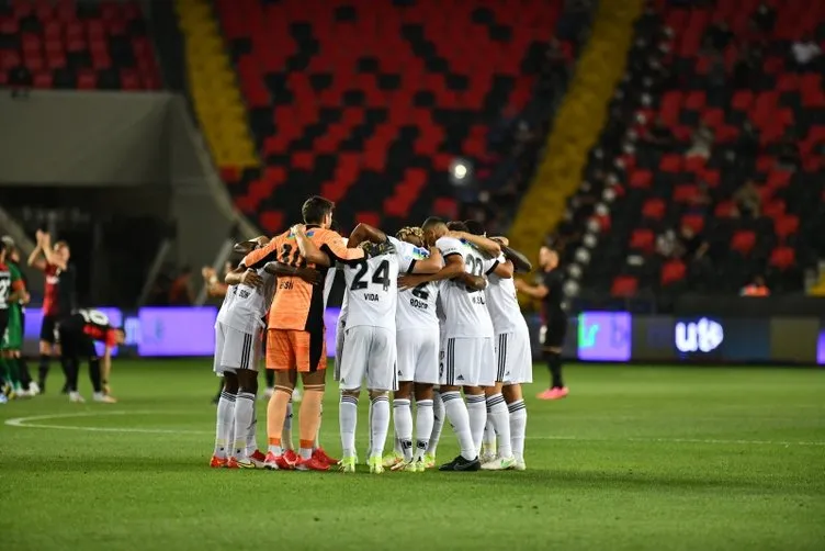 Son dakika: Beşiktaş ve Sergen Yalçın için sert sözler: Koskoca bir hiç! Kenan’a yapılan hareket...