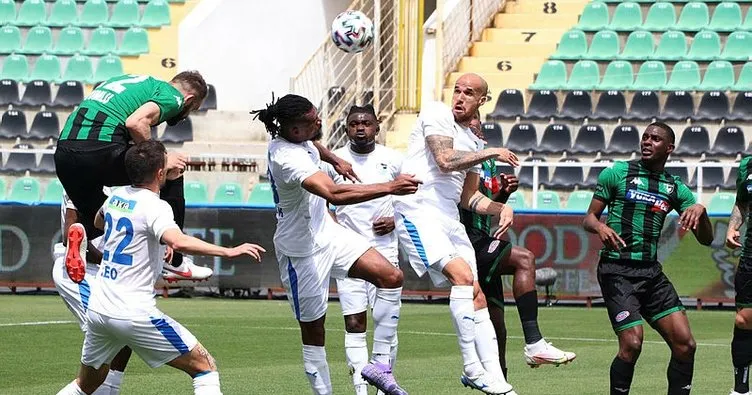 5 gollü nefes kesen maçta kazanan Erzurumspor! Yılmaz Vural ilk galibiyetini aldı