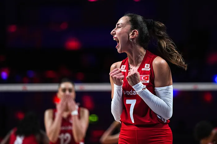 a-milli-kadin-voleybol-takimi-fivb-voleybol-milletler-liginde-3-kez-finalde-1784992698066.jpeg