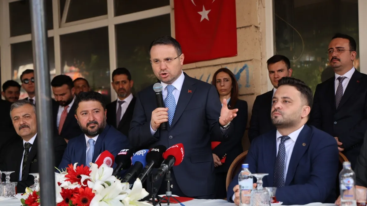 Adalet Bakanı Akın Gürlek konuşma yaparken