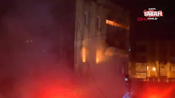 Son dakika! İzmir'de 4 katlı atık kağıt fabrikasında yangın | Video