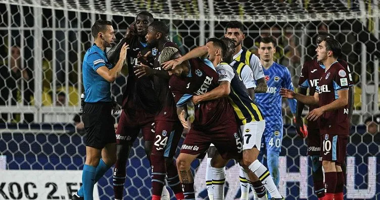 Son dakika haberi: Fenerbahçe-Trabzonspor derbisini karıştıran karar! 2 penaltı birden...