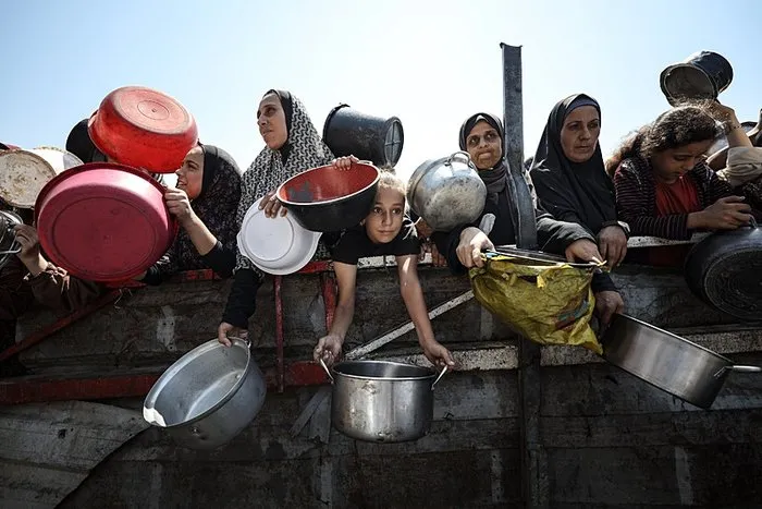 İsrail ordusu işgal için saldırılarını yoğunlaştırdı: Son 24 saatte 76 Filistinli katledildi