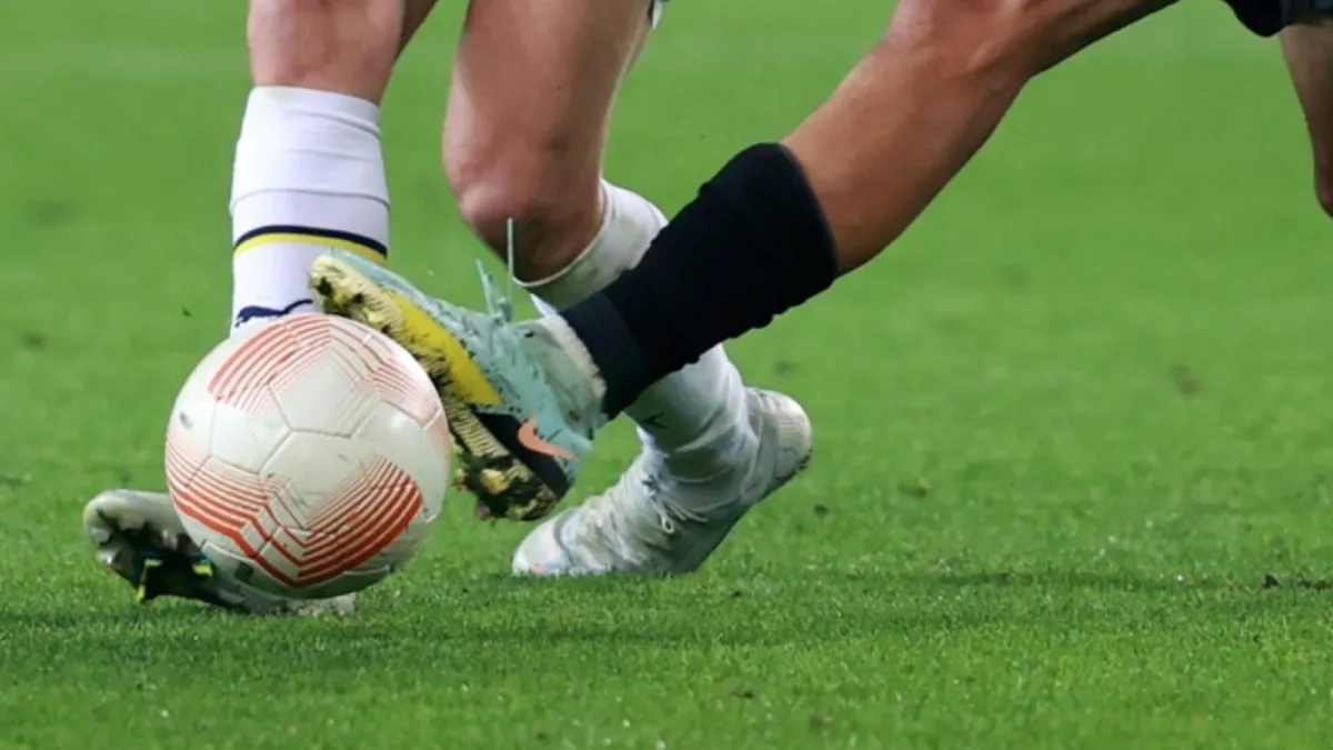 Futbol stadyumu ve bahis sembolleri
