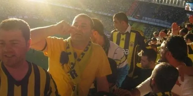 &#220;nl&#252;ler hangi takımı tutuyor?