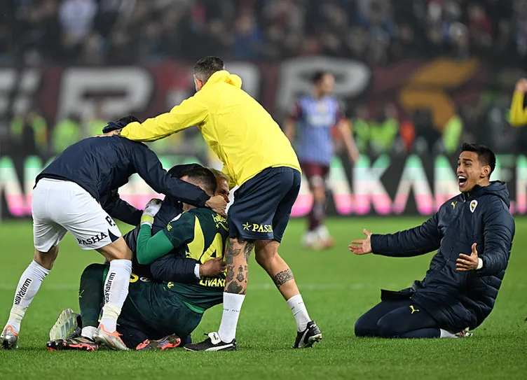 Olaylı derbi sonrası Mourinho için bomba iddia! Yakın arkadaşı servet değerindeki teklifi açıkladı...