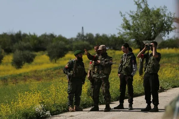 Afrin'in Racu beldesinde arama tarama çalışmaları sürüyor