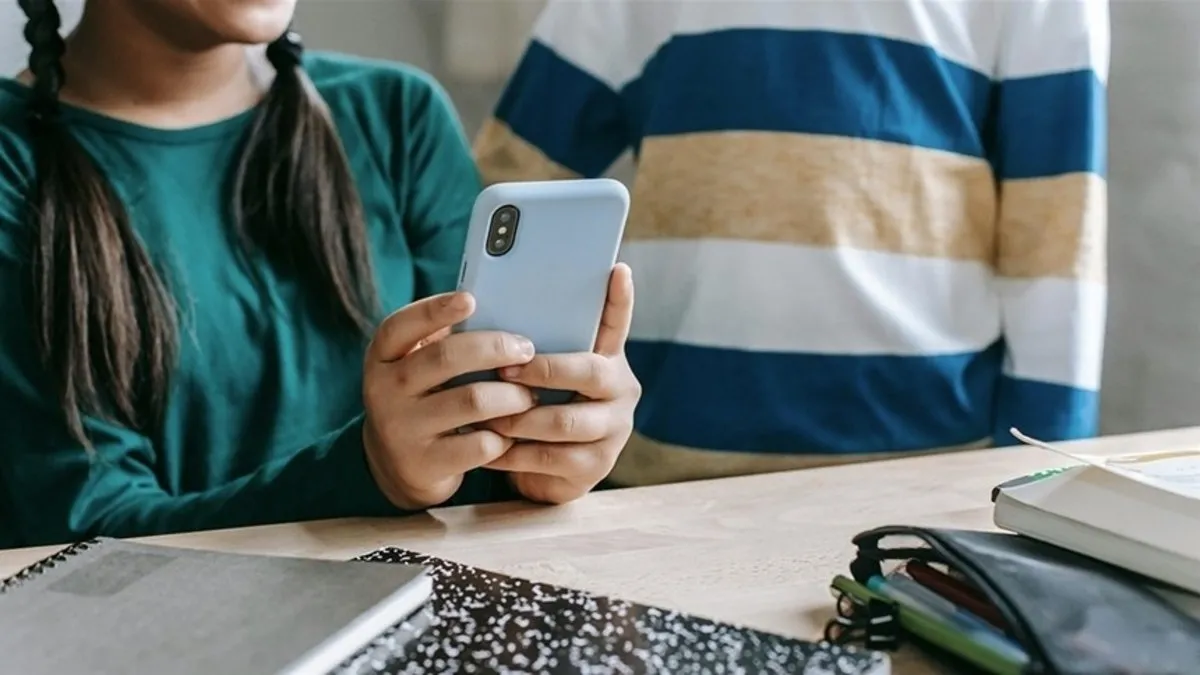 Güney Kore’de telefon yasağı: O saatlerde kullanılamayacak