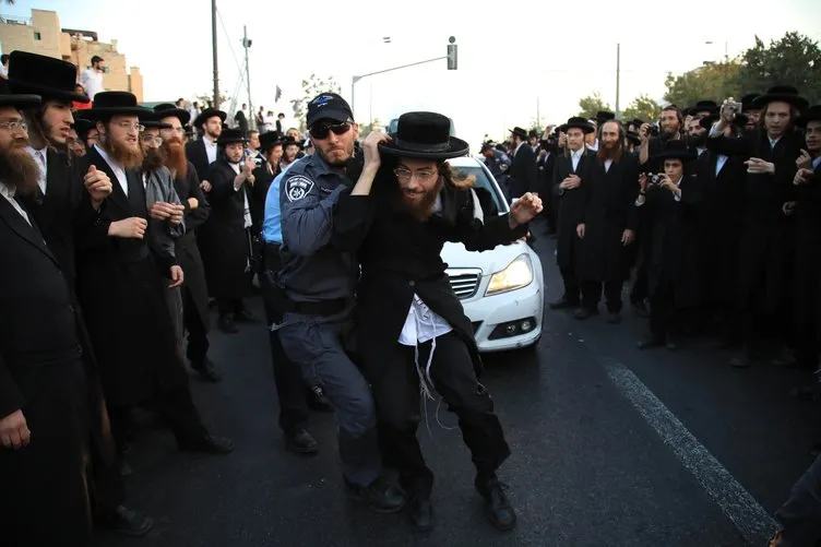İsrail’de Yahudiler’den askerlik karşıtı gösteri
