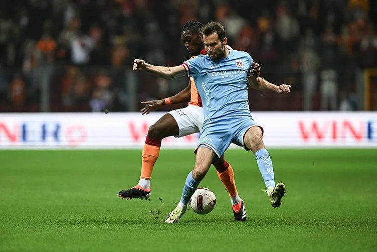 Erman Toroğlu son noktayı koydu! Galatasaray’ın 2 penaltısı, 2. golü ve Carlos Vinicius hakkında flaş sözler...