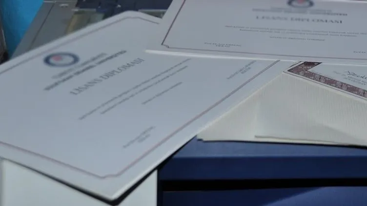 SON DAKİKA | Sahte diploma skandalının ayrıntıları ortaya çıktı! YÖK ve MEB’in daire başkanlarının e-imzalarını taklit etmişler