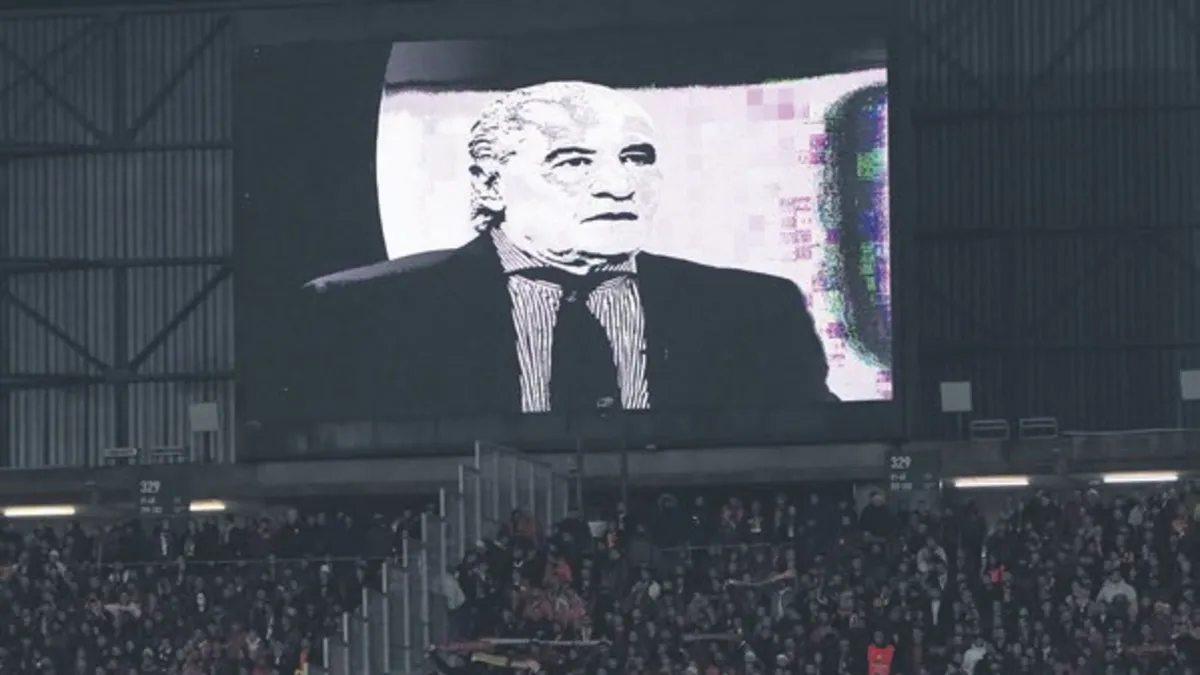 Gökmen Özdenak unutulmadı