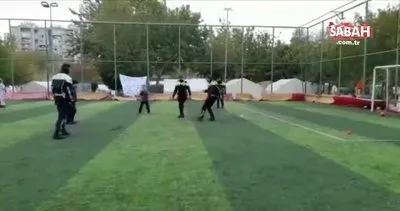 İzmirli depremzede çocuklar Emniyet mensuplarıyla futbol oynadı | Video