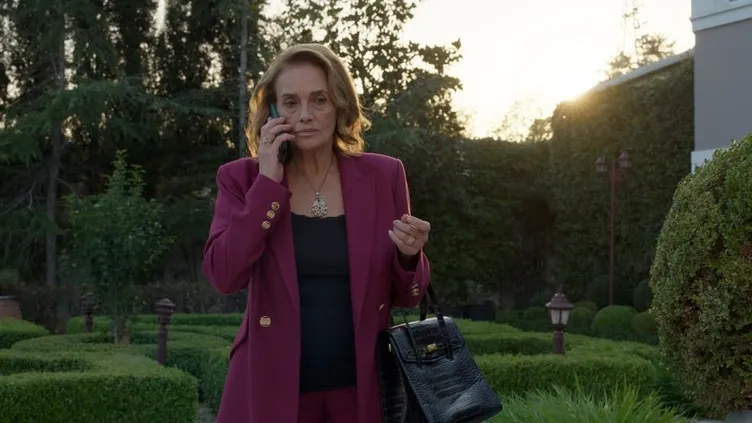 Aile 20. bölüm izle Show TV dizi ekranı ile yayında: Aile son bölümde Devin ve Aslan ilişkisinde şok olay!