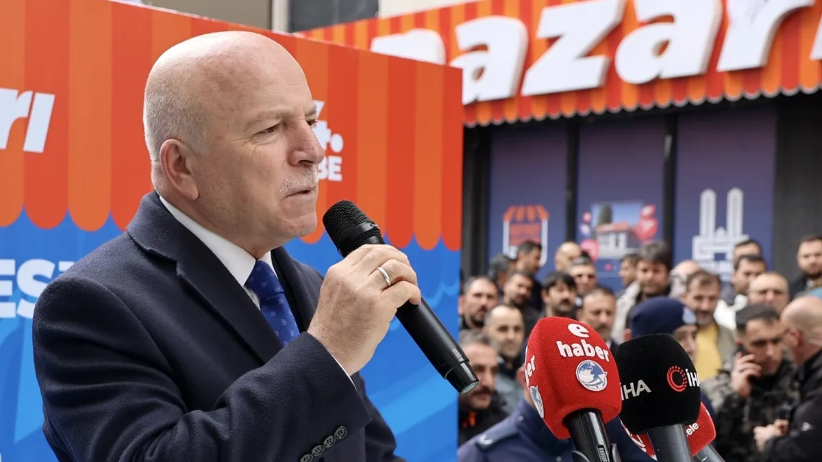 Ak Parti’li Erzurum Büyükşehir Belediyesi’nden sosyal belediyecilik hamlesi: Halk pazarları 14. şubesini açtı! Ak Parti’li Erzurum Büyükşehir Belediyesi’nden sosyal belediyecilik hamlesi: Halk pazarları 14. şubesini açtı!