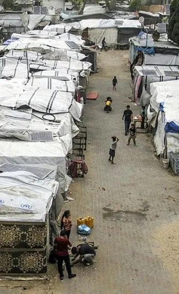 Siyonist İsrail’in vurduğu Cibaliya Mülteci Kampı’ndan göç başladı