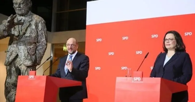 Almanya’da SPD’nin oyu düşmeye devam ediyor