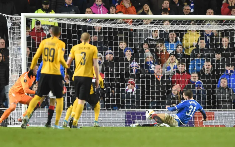 UEFA resmen açıkladı! Galatasaray'dan Fenerbahçe'ye büyük fark