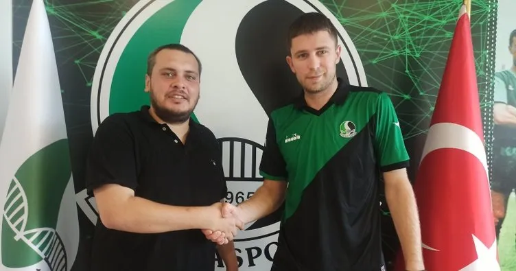 Sakaryaspor, Artem Kravets ile 1 yıllık sözleşme imzaladı