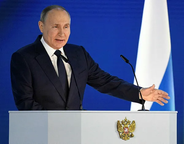 son-dakika-putin-emri-verdi-donbasa-askeri-operasyon-baslatildi-1645673306692.jpg