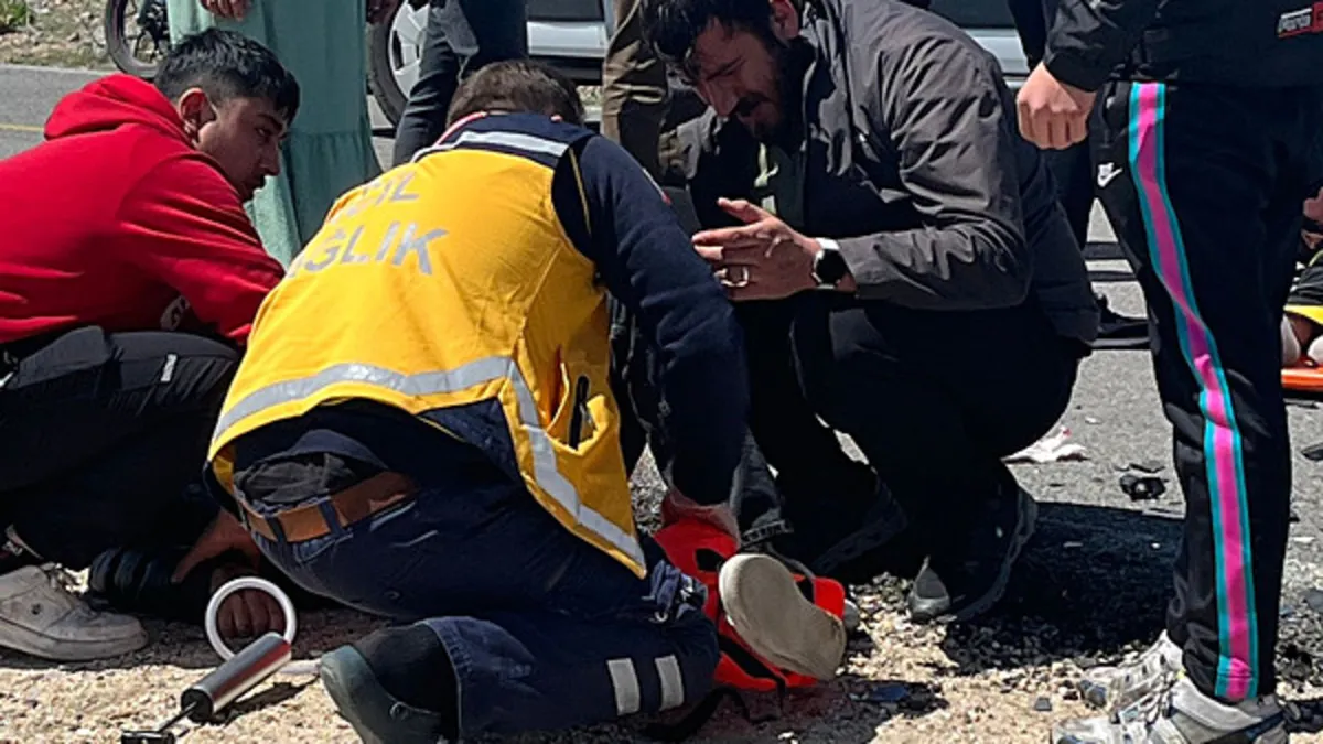 Niğde’de iki motosiklet kafa kafaya çarpıştı: 2 kişi yaralandı! Niğde’de iki motosiklet kafa kafaya çarpıştı: 2 kişi yaralandı!