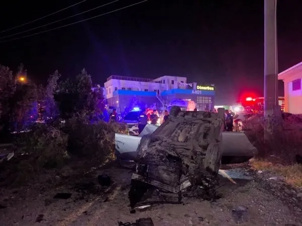 hatayda-feci-kaza-otomobil-direge-carparak-taklalar-atti-yaralilar-var-1783407190104.jpg