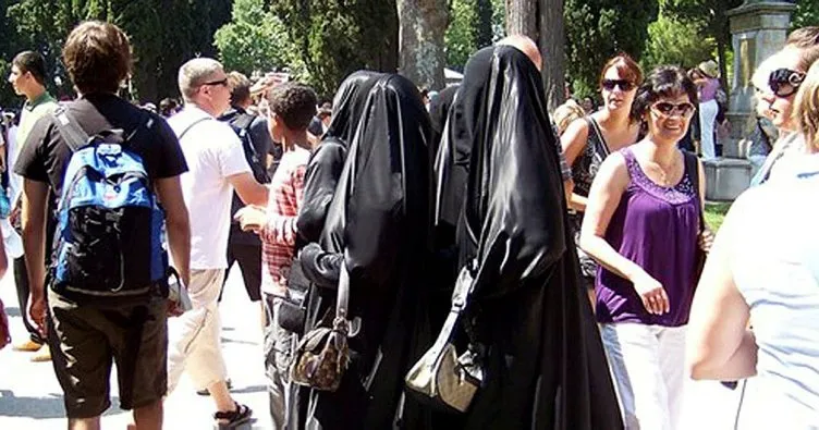 Hollanda Senatosundan burka yasağına onay