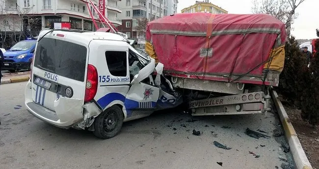 Aksaray’da polis aracı kaza yaptı: 1 polis yaralı!