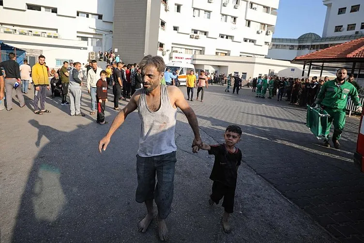 Katil İsrail bunu da yaptı! Yardım bekleyen siviller katledildi: Yüzlerce yaralı var