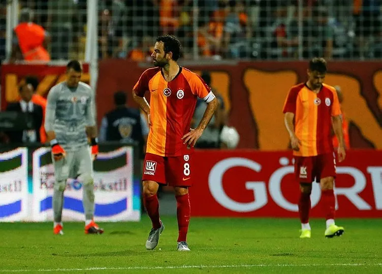 Galatasaray’da beklenen ikili geliyor